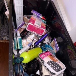 MYSTERY BUNDLE OF HAIR ITEMS